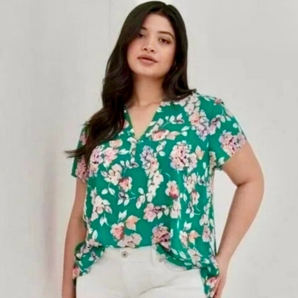 Torrid Green Floral Georgette Women's Top - Picture 2 of 7